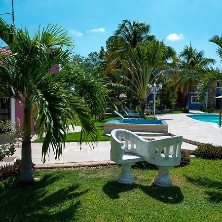 Hotel Suites Paraiso Merida Luaran gambar